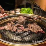火遍全国的烤肉，终于吃到了…