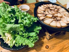 五花肉包饭-百年石锅饭·朝鲜族传统民餐