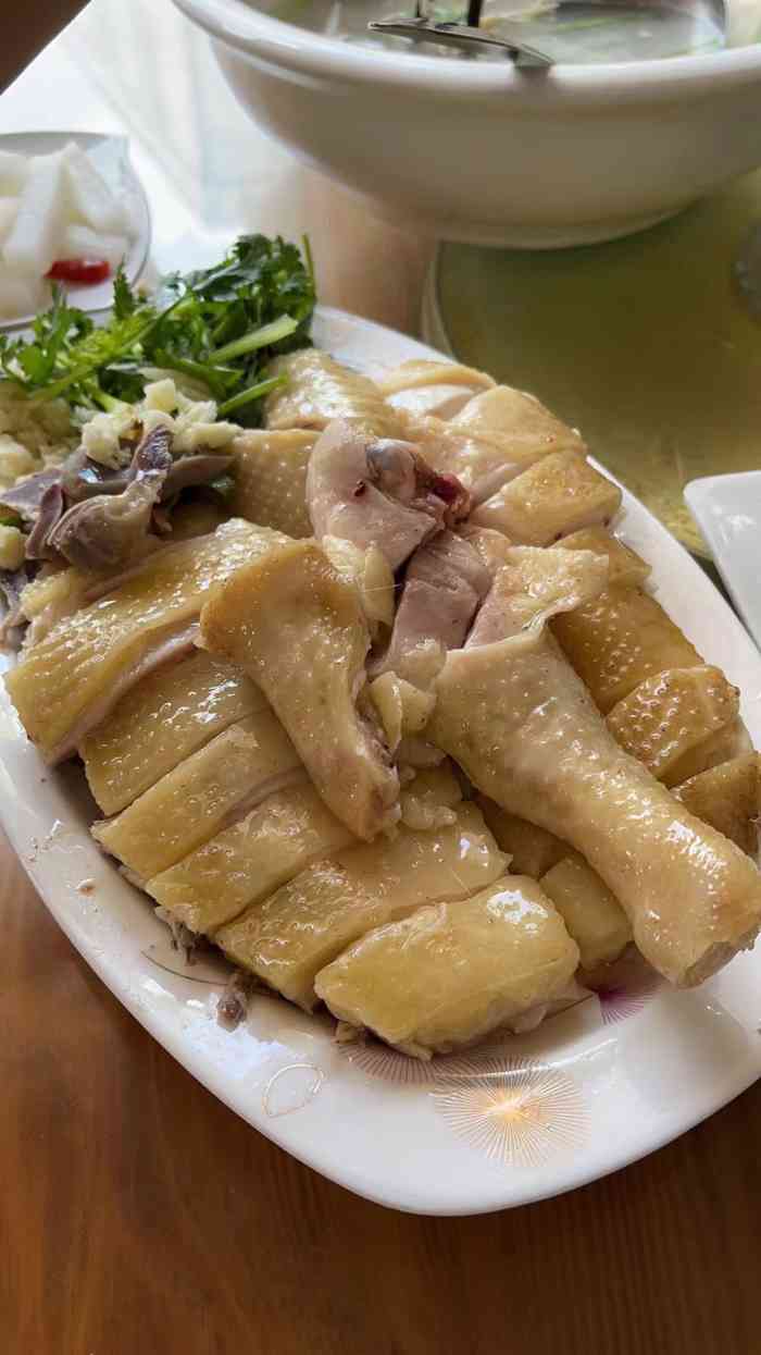 主要就是奔着安铺鸡来的."-大众点评移动版