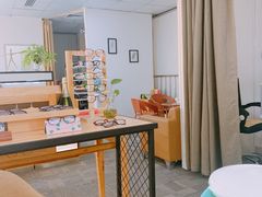 -LOGO眼镜·蔡司品牌折扣店(龙华清湖店)