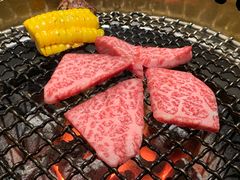 -山川小町·极番烧肉(新地假日广场店)