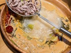 -洱火云南酸菜牛肉火锅(石景山当代商城店)