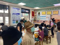 等位区-老磁器口豆汁店(天坛店)