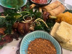 炸物拼盘-浩海火烧云傣家菜(京广店)