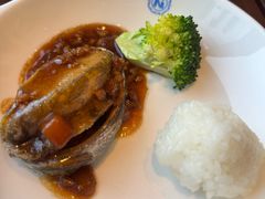 鲍鱼-南郊宾馆·风味自助餐厅·山东十六地市特色菜