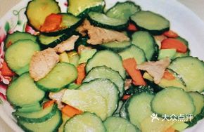 Cucumber Stir-Fried with Pork Slices