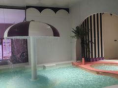 -涨巢·潮玩水疗局