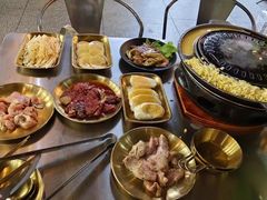 -胡悦里韩式烤肉(芝罘万达广场店)