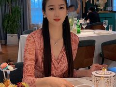 -华凌牛庄西餐厅(乌鲁木齐华凌美爵大饭店)