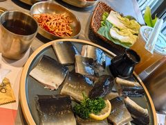 -草家酱蟹炭火烤肉店(珲春南路一店)