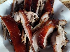 -黄记四更烤乳猪店