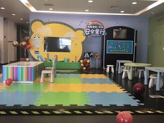 -北京鹏龙大道奔驰4S店(纪家庙店)