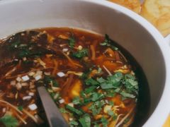 小油条配酸辣汤-味莊·青岛菜(云霄路店)