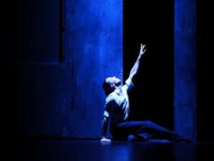 -交通银行前滩31演艺中心