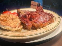 -MONICH牛排融合餐厅(和义大道购物中心店)