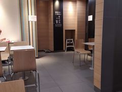 大堂-麦当劳(世界城广场店)