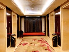 -成都保利公园皇冠假日酒店(熊猫基地店)