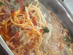 -黄利砖万峰林布依特色酸笋牛肉馆