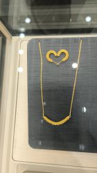 -潮宏基(大商新玛特店)