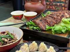 -万重锦·人文川菜馆(骡马市店)