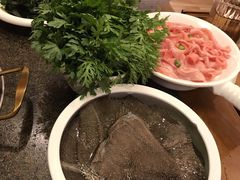 -小天鹅火锅·一线江景洪鼎旗舰店(洪崖洞店)
