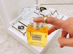 -Chanel(德基广场店)