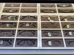 -三叶眼镜城(八佰伴店)