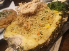 -Chom Cafe and Restaurant