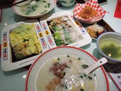 -赵财财·肠粉·煲仔饭(华润万象城店)