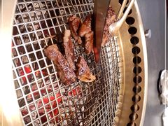 -铭牛烧肉·和牛海鲜自助(高新月牙湖店)