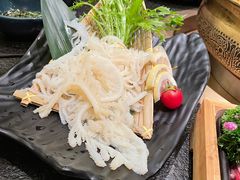 -湊湊火锅·茶憩(打浦桥日月光店)