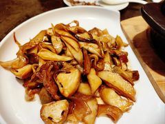 -里山四季中餐厅(来凤街店)