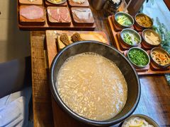 -银米·云南传统过桥米线(双廊黑金冠店)