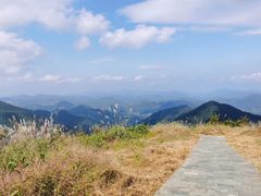 -浙东第一尖雪山欢乐谷