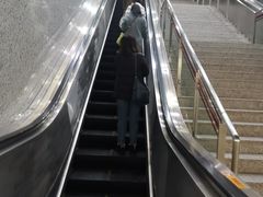 -上海游泳馆(地铁站)