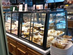 面包甜点陈列柜-多乐之日(和平伊势丹店)
