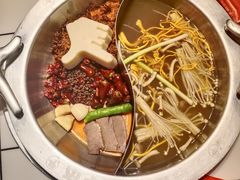 -喜悦小串丹东小黄牛海鲜烧烤大排档(民主广场店)