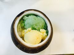 -志龙皇冠吃货椰子铺
