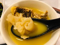 -鲜入围煮花胶鸡海鲜火锅