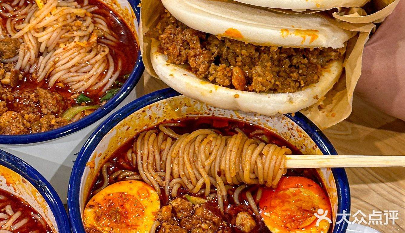 谁懂啊…西安这家肉酱米线真的好好吃！