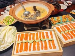 -壹湖两岸·鱼鲜山里菜(东江湖店)