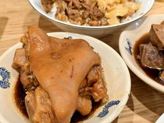 -红猪卤肉饭(大西洋美食城店)