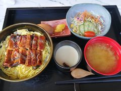 -自由之丘