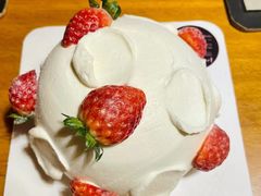 草莓炸弹蛋糕-艾加柒克蛋糕茶歇甜品台(春熙路店)