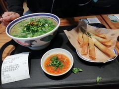 -云阿蛮云南生烫牛肉米线(奉贤路店)