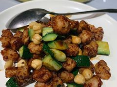 酱爆桃仁鸡丁-京味斋·北京烤鸭(北京南站洋桥店)