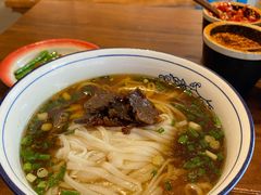 -矮子粉店1985·长沙米粉(湘春路店)