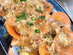 蒜蓉粉丝蒸扇贝-明记海鲜大排档(巽寮湾店)
