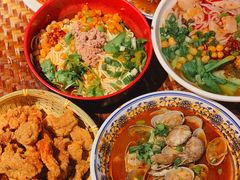 -爆炸头阿姨小四川正宗川味小吃(无任何分店)
