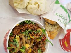 -八一路好吃街(雨田商务大厦店)